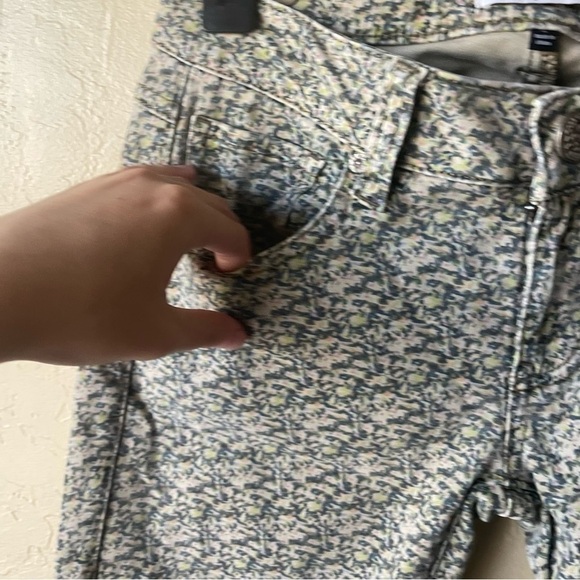 CAbi | #5083 Ditsy Floral Print Skinny Jeans - Picture 6 of 7